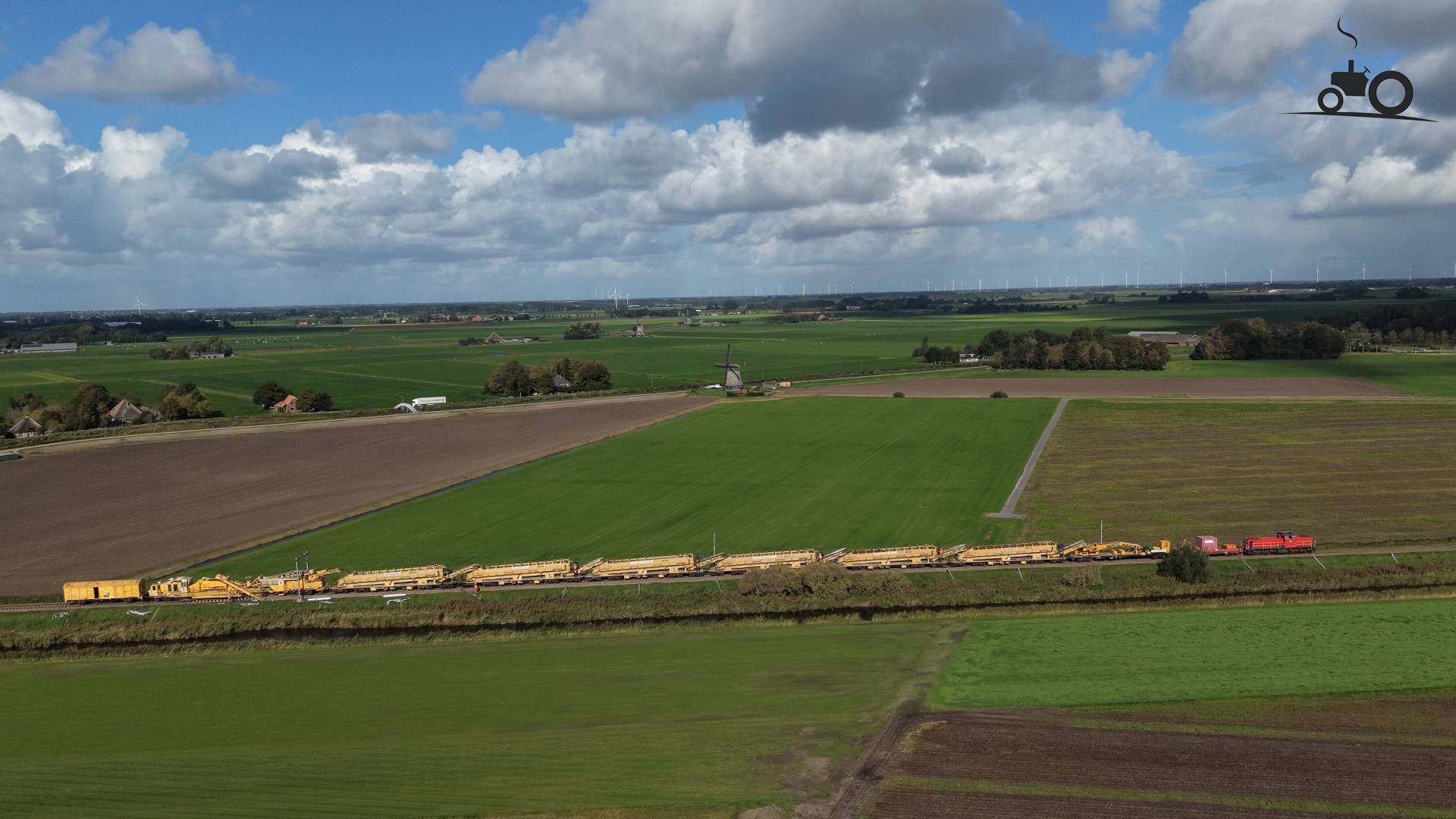 De spoorlijn doorkruist Westfriesland